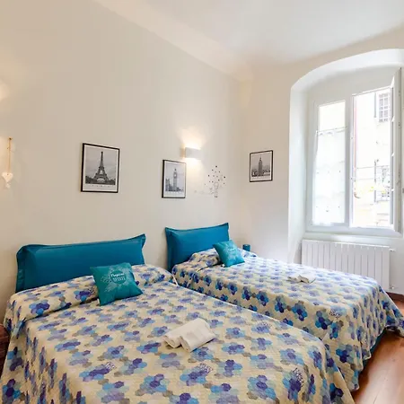 Joivy Bright 2br Flat With Parking In Centre * Rapallo