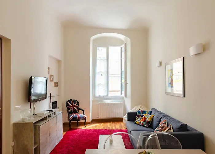 Appartement Joivy Bright 2br Flat With Parking In Centre