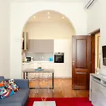 Joivy Bright 2br Flat With Parking In Centre Daire *