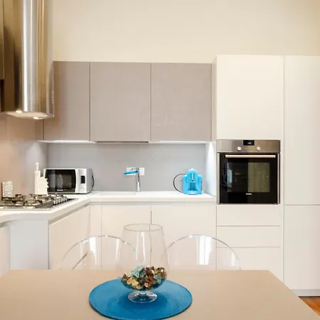شقة Joivy Bright 2br Flat With Parking In Centre