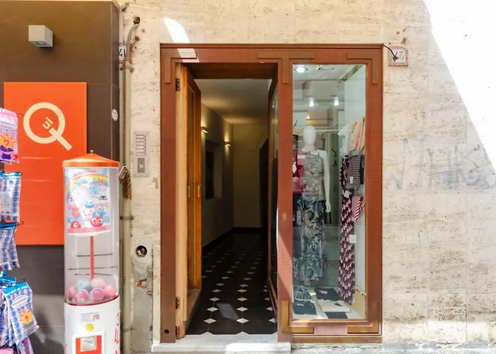 Joivy Bright 2br Flat With Parking In Centre * Рапалло